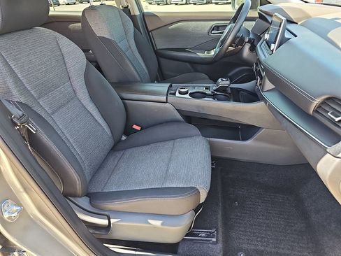 Used 2021 Nissan Rogue S image 11