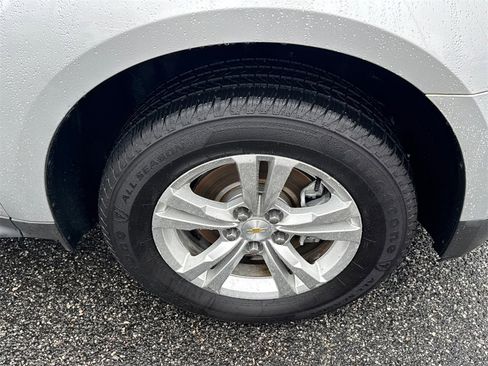 Used 2015 Chevrolet Equinox LS image 12