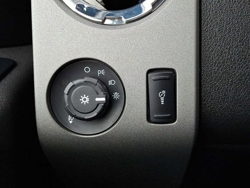 Used 2012 Ford F450 Lariat w/ Snow Plow Prep Pkg image 21