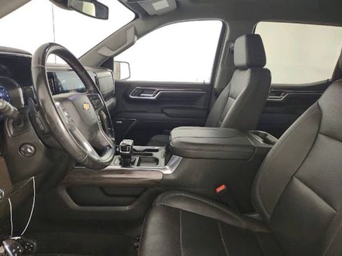 Used 2023 Chevrolet Silverado 1500 LTZ w/ LTZ Convenience Package II AWD/4WD image 10