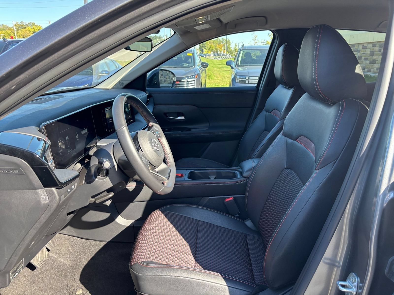 Used 2026 Nissan Kicks SR FWD image 25