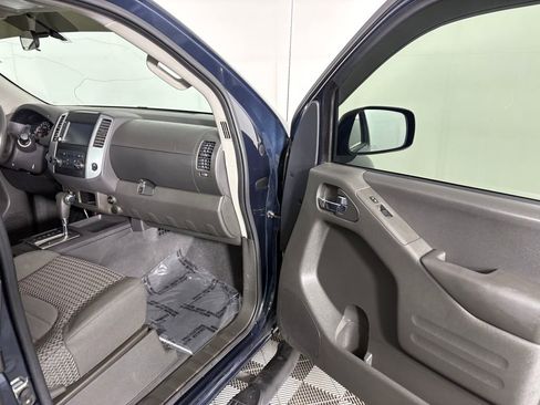 Used 2019 Nissan Frontier SV image 29