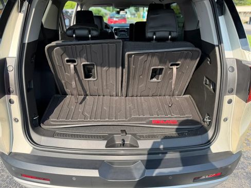 Used 2017 GMC Acadia SLT FWD image 12