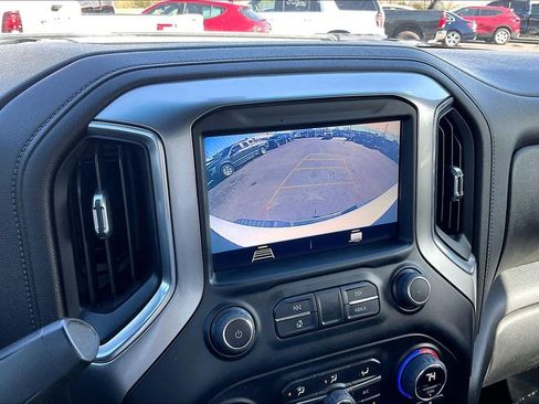 Used 2022 Chevrolet Silverado 2500 LT w/ Convenience Package image 18