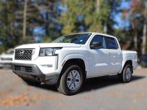 Used 2023 Nissan Frontier SV w/ SV Convenience Package image 3