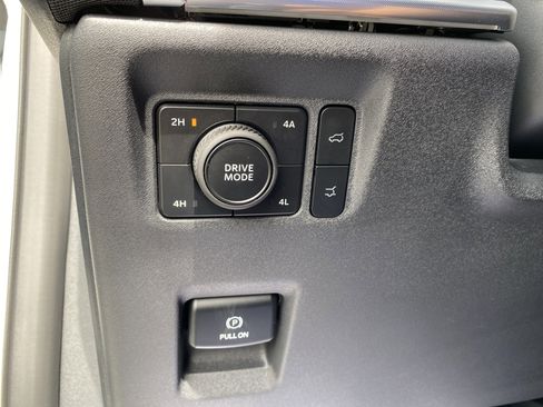 Used 2025 Ford Expedition Max Platinum w/ Stealth Performance Package AWD/4WD image 18
