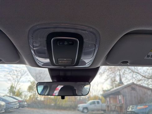 Certified 2022 Hyundai Elantra SEL image 17