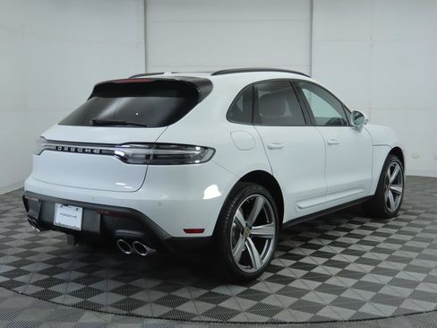 Certified 2025 Porsche Macan AWD/4WD image 7