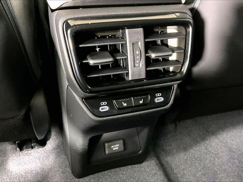 Used 2023 Lexus RZ 450e Premium image 32