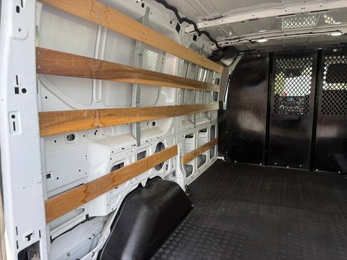Used 2022 Ford Transit 250 Low Roof w/ Exterior Upgrade Package RWD image 24