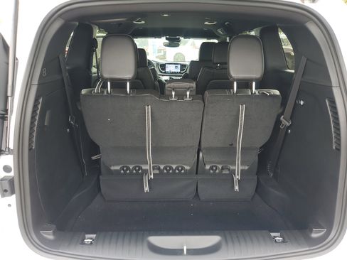 New 2026 Chrysler Pacifica Select image 7