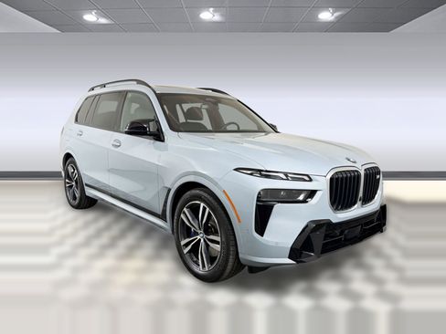 Used 2025 BMW X7 M60i w/ Climate Comfort Package AWD/4WD image 7