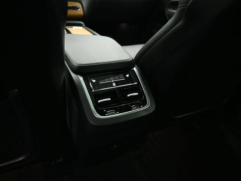 Used 2023 Volvo XC90 B6 Plus w/ Protection Package Premier AWD/4WD image 17