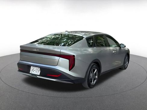 Used 2025 Kia K4 FWD image 11