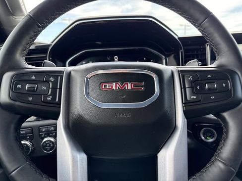 Used 2025 GMC Sierra 1500 SLT w/ SLT Premium Plus Package AWD/4WD image 21