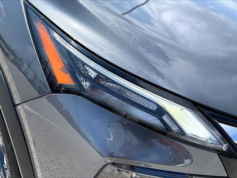 Used 2025 Nissan Rogue SV AWD/4WD image 27