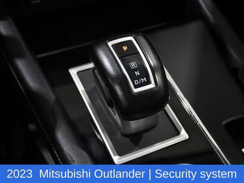 Used 2023 Mitsubishi Outlander SE AWD/4WD image 23