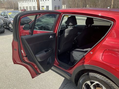 Used 2021 Kia Sportage LX image 14