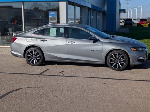 Used 2024 Chevrolet Malibu RS image 3