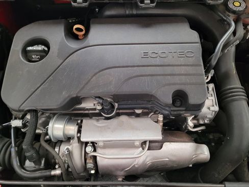 Used 2018 Chevrolet Cruze LS image 30