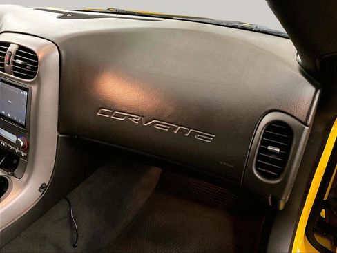 Used 2007 Chevrolet Corvette Coupe w/ Preferred Equipment Group image 16