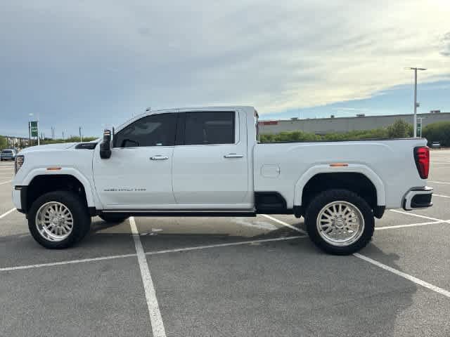 Used 2024 GMC Sierra 2500 Denali Ultimate AWD/4WD image 3