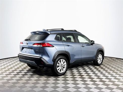 Used 2024 Toyota Corolla Cross LE image 8