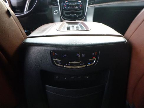 Used 2017 Cadillac Escalade Premium Luxury image 22