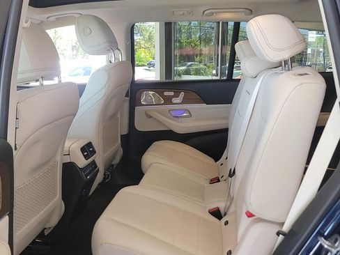 Used 2022 Mercedes-Benz GLS 450 4MATIC image 12