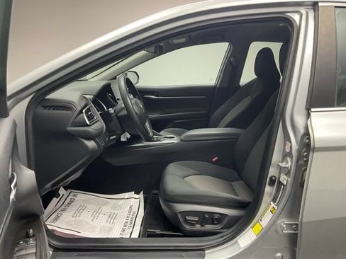 Used 2021 Toyota Camry LE FWD image 14