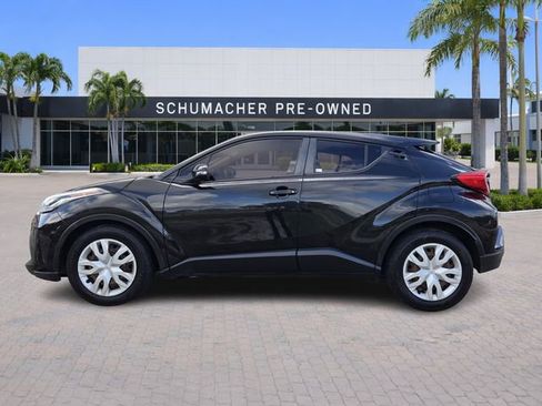 Used 2021 Toyota C-HR LE FWD image 4