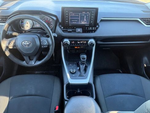 Used 2022 Toyota RAV4 LE image 12