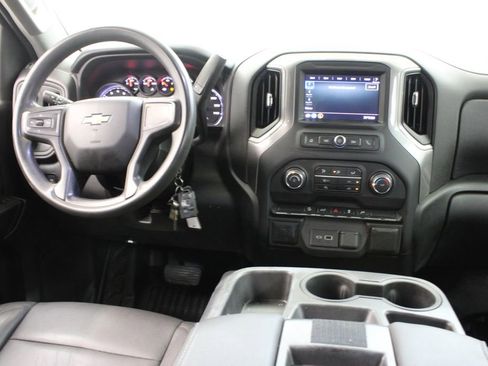 Used 2021 Chevrolet Silverado 1500 W/T w/ Z71 Off-Road Package AWD/4WD image 9