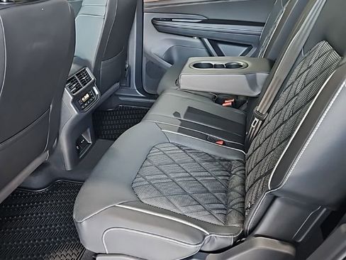 New 2026 Volkswagen Atlas SEL Premium R-Line AWD/4WD image 26
