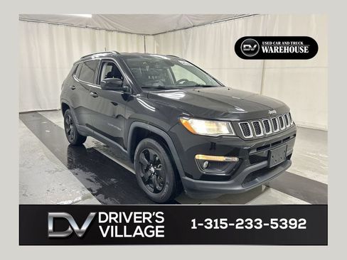 Used 2018 Jeep Compass Latitude w/ Popular Equipment Group AWD/4WD image 1
