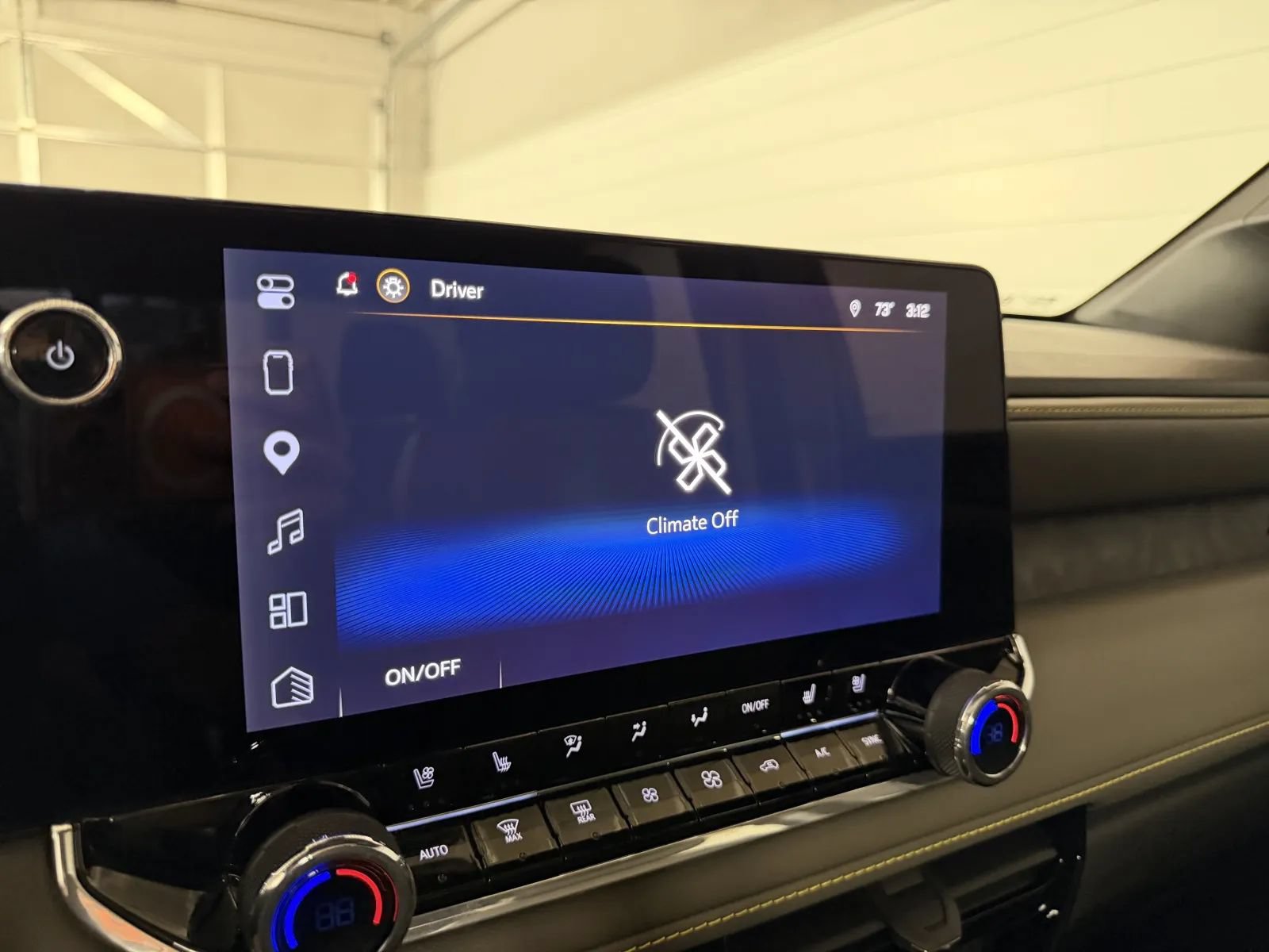 Used 2025 Chevrolet Colorado ZR2 w/ Technology Package AWD/4WD image 26