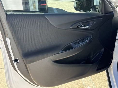 Used 2022 Chevrolet Malibu LT image 23