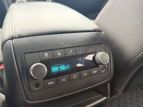 Used 2015 Chevrolet Traverse LT FWD image 20