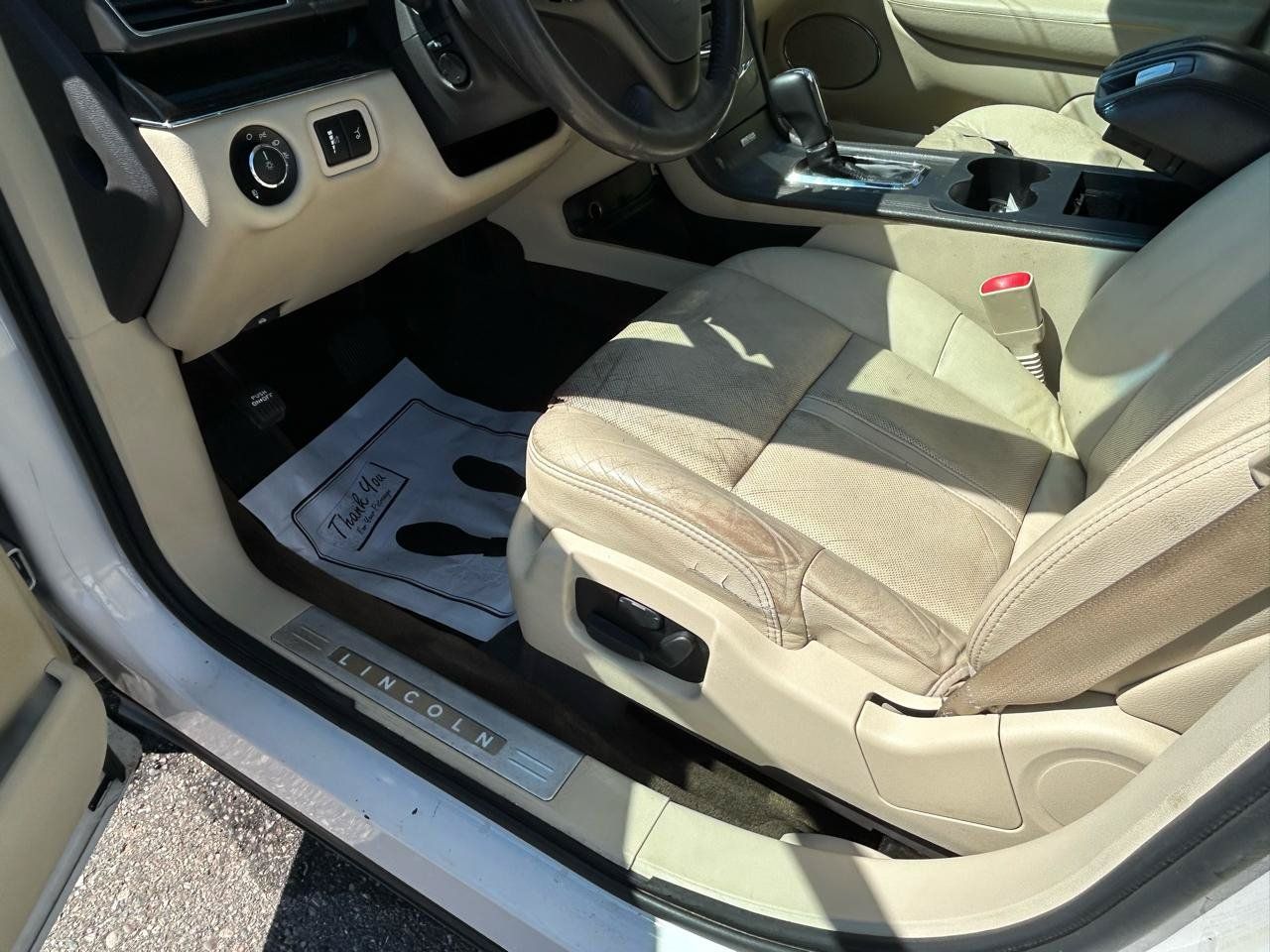 Used 2014 Lincoln MKT AWD w/ Equipment Group 201A image 10