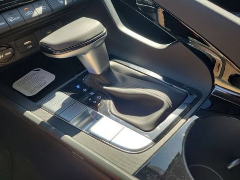 New 2026 Hyundai Elantra Limited FWD image 18