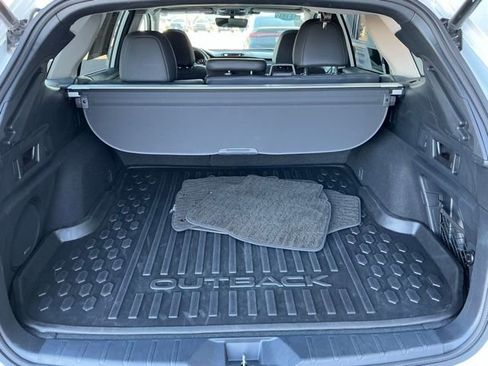 Used 2024 Subaru Outback Limited image 16