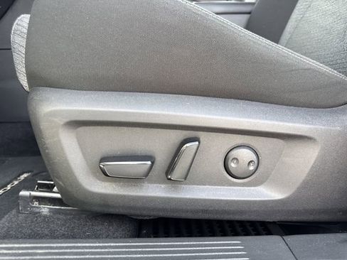 Certified 2023 Nissan Rogue SV image 10