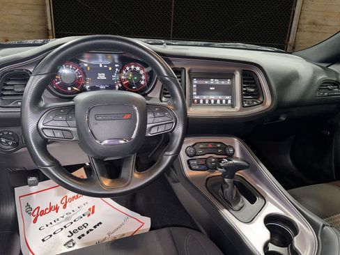 Used 2023 Dodge Challenger SXT w/ Blacktop Package image 18