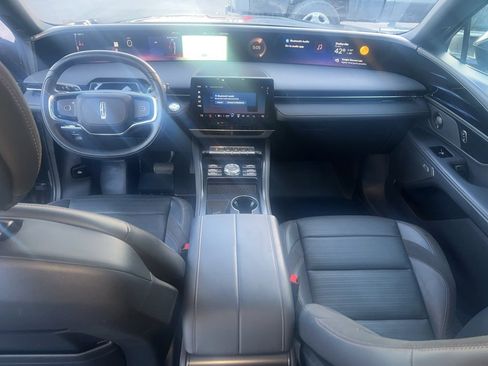 Used 2024 Lincoln Nautilus Reserve w/ Equipment Group 202A image 17