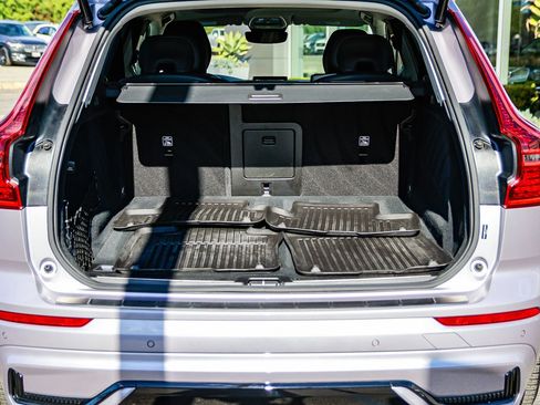 Certified 2026 Volvo XC60 B5 Ultra w/ Climate Package image 31