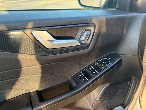 Used 2024 Ford Escape ST-Line AWD/4WD image 28