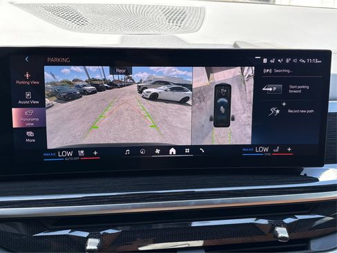 Used 2024 BMW X7 xDrive40i w/ M Sport Package AWD/4WD image 24