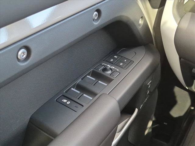 New 2026 Land Rover Defender 110 S AWD/4WD image 10
