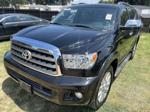 Used 2016 Toyota Sequoia Platinum RWD image 2