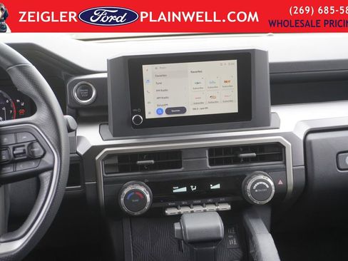 Used 2025 Toyota 4Runner SR5 image 15